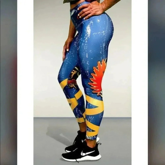 WINGS of Strength Crisscross Leggings - Picture 2 of 4